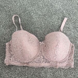 B. LUXE Lace Underwire Bra 40C
